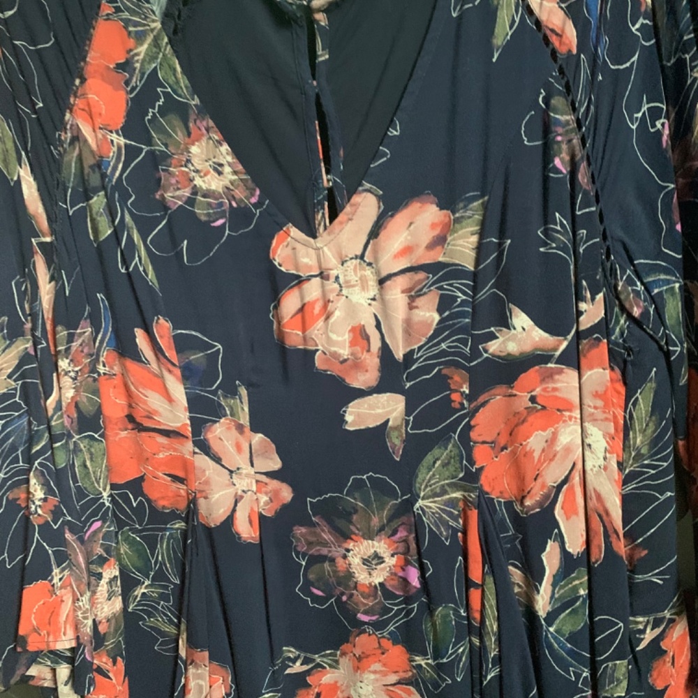 Summer dress - Picture 4 of 6